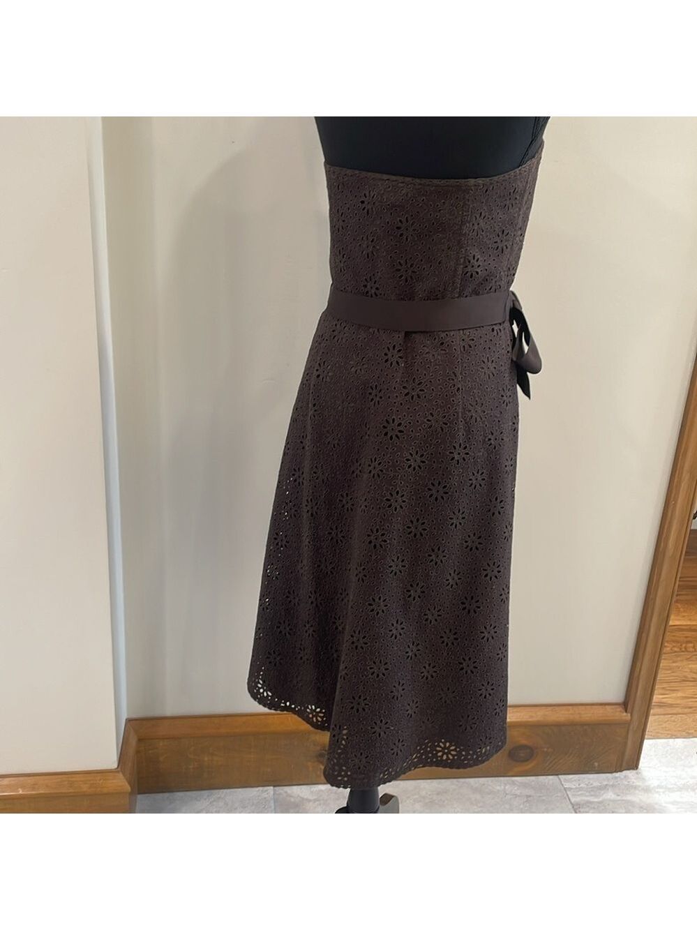 Banana Republic Brown Eyelit Strapless dress Size 10 - Picture 5 of 5